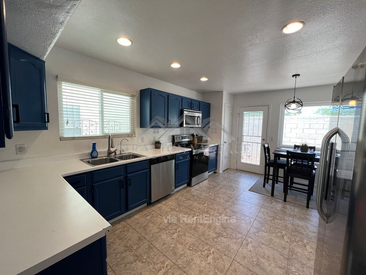 3402 W Frankfurt Dr - Photo 6 of 37