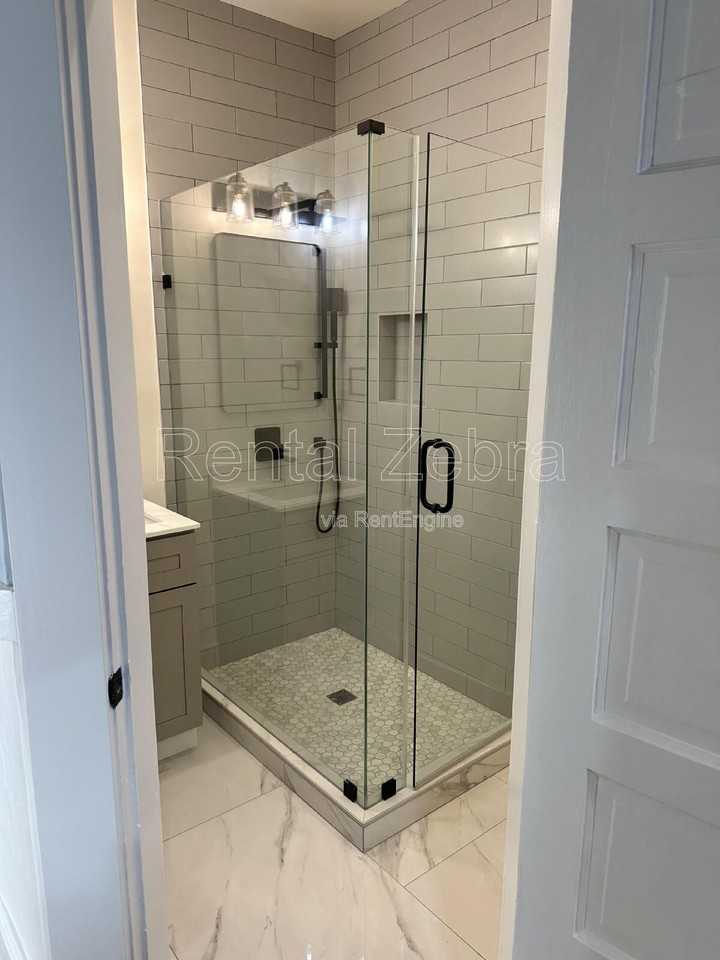 1192 Pacific Ave - Photo 3 of 31