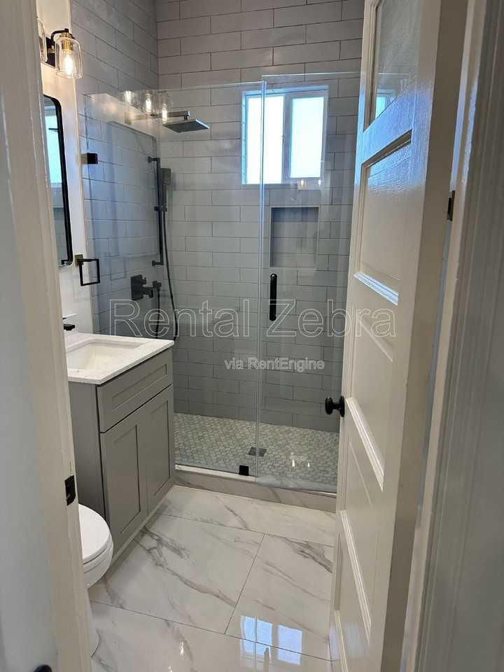 1192 Pacific Ave - Photo 5 of 31