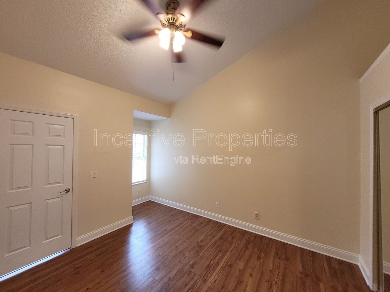 575 Bloomington Ct #24 - Photo 7 of 26