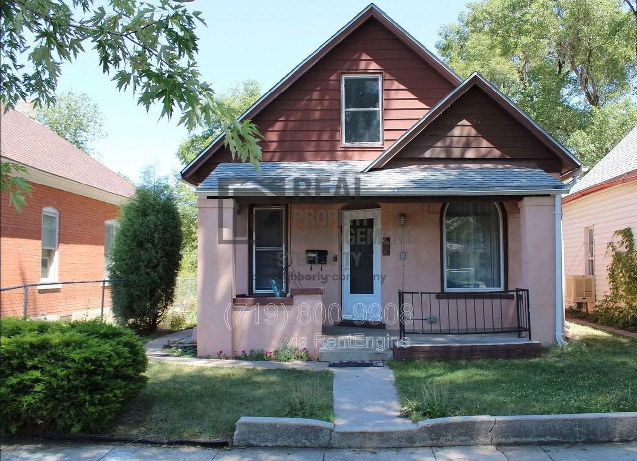 1012 Cedar St - Photo 2 of 14