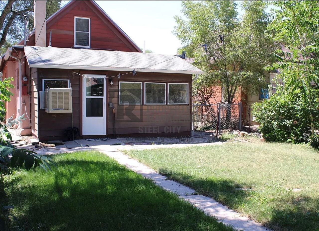 1012 Cedar St - Photo 3 of 14