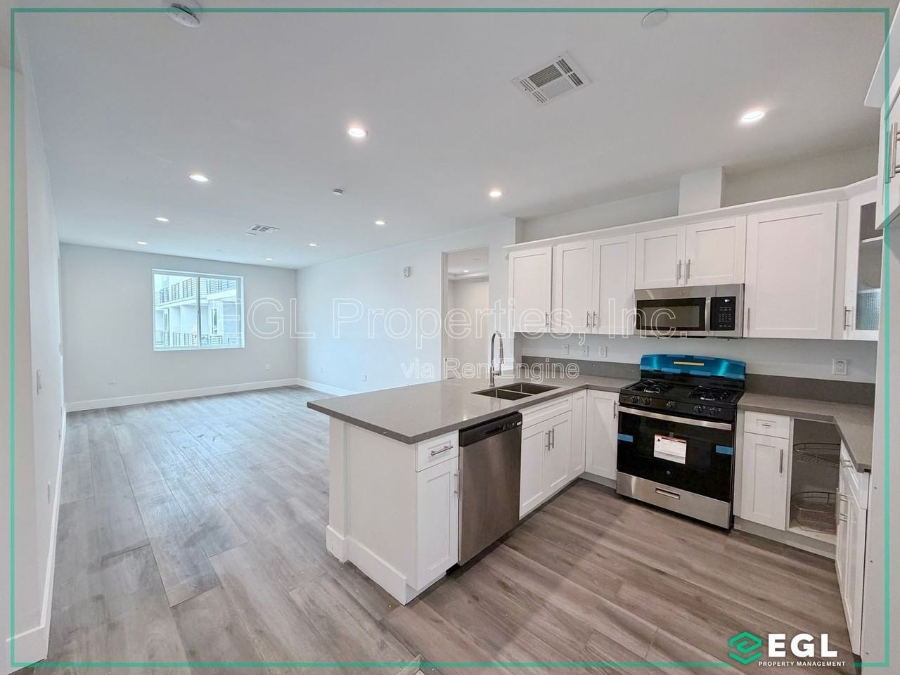 4432 W 153rd St #218 - Photo 2 of 13