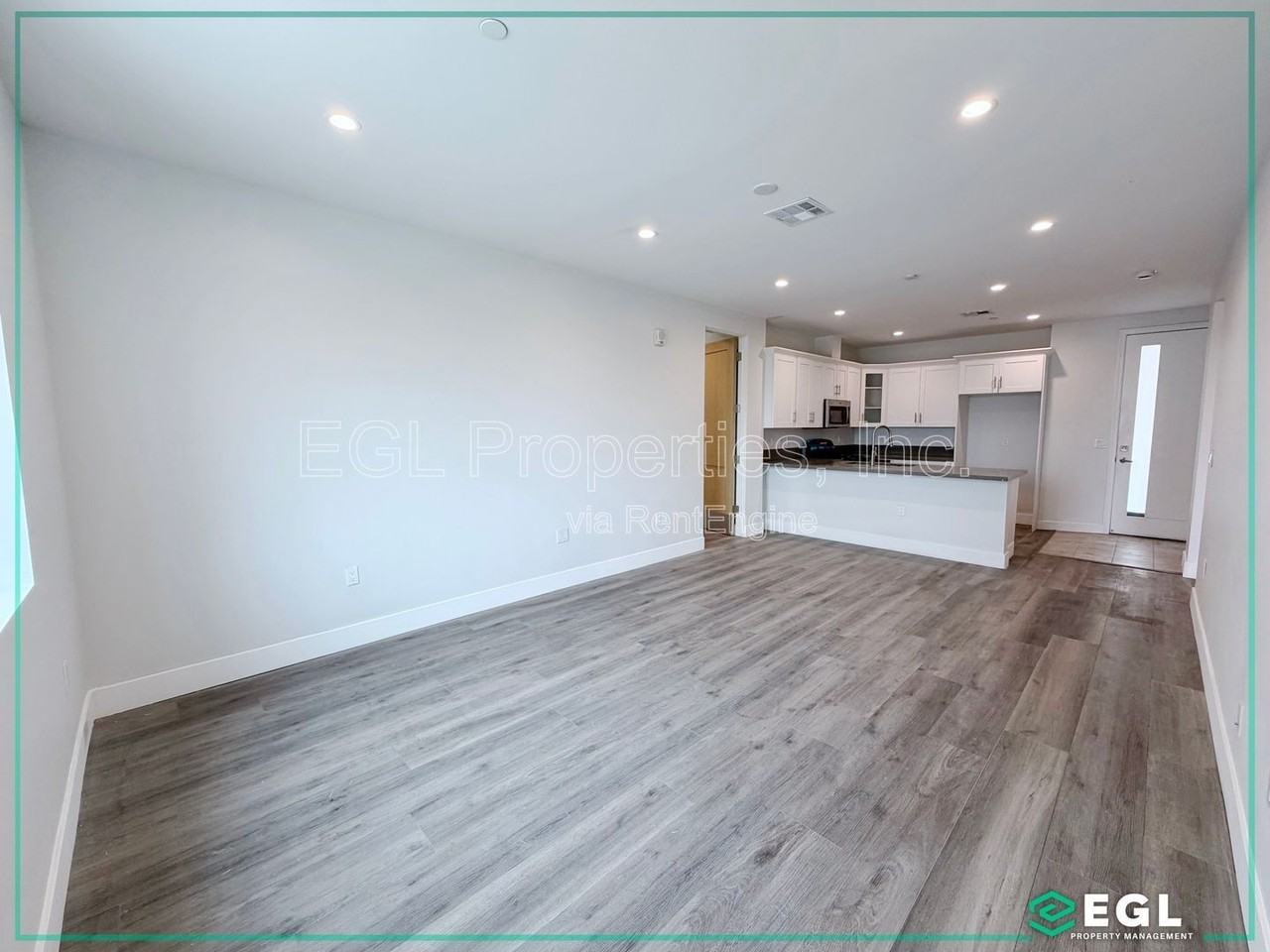 4432 W 153rd St #218 - Photo 5 of 13