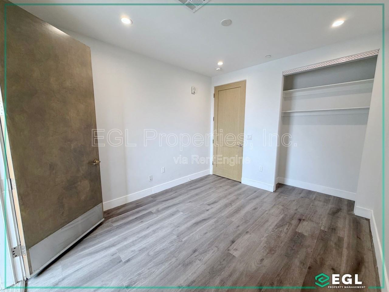 4432 W 153rd St #218 - Photo 7 of 13