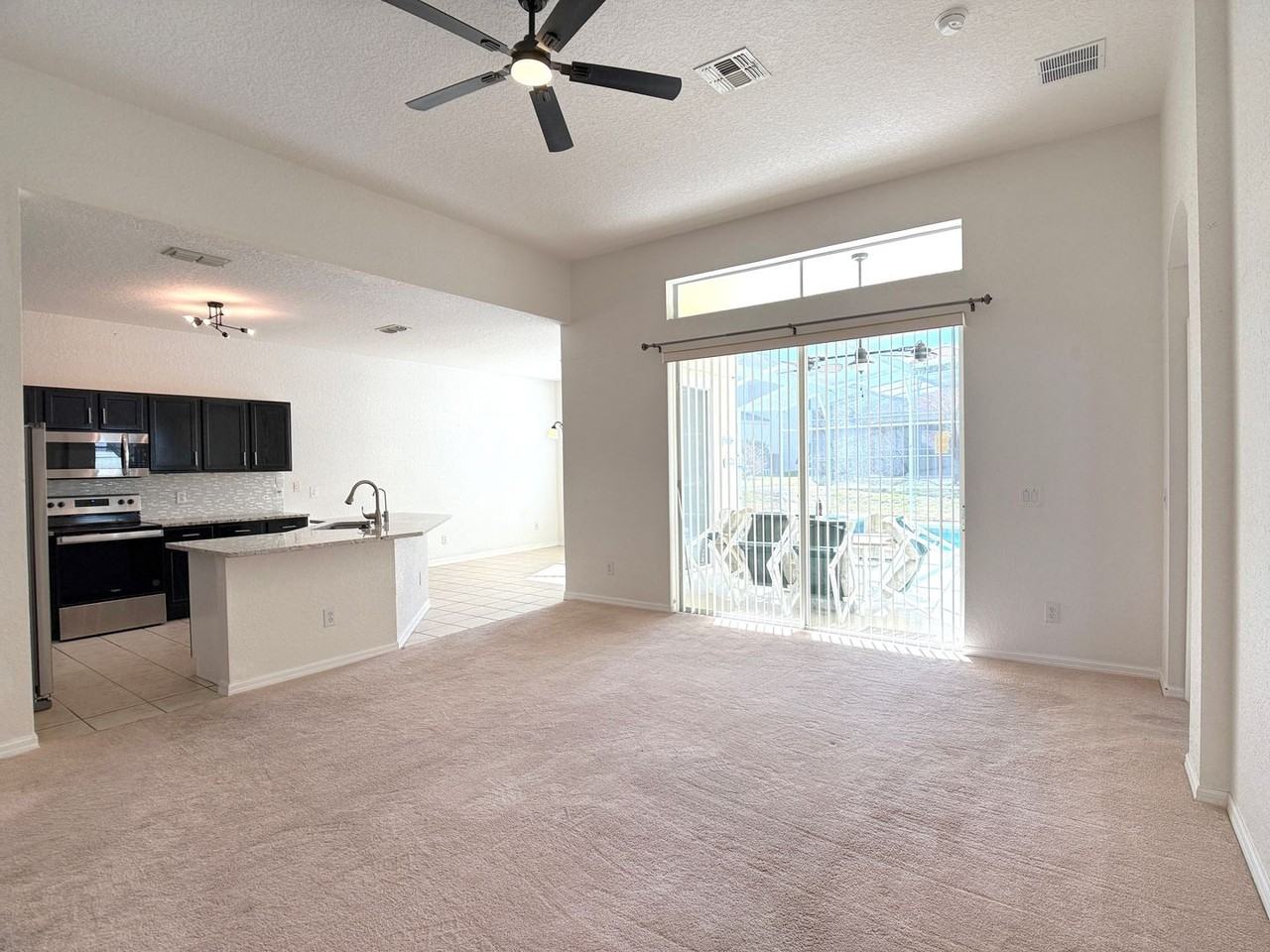 1131 N Hampton Dr - Photo 3 of 28