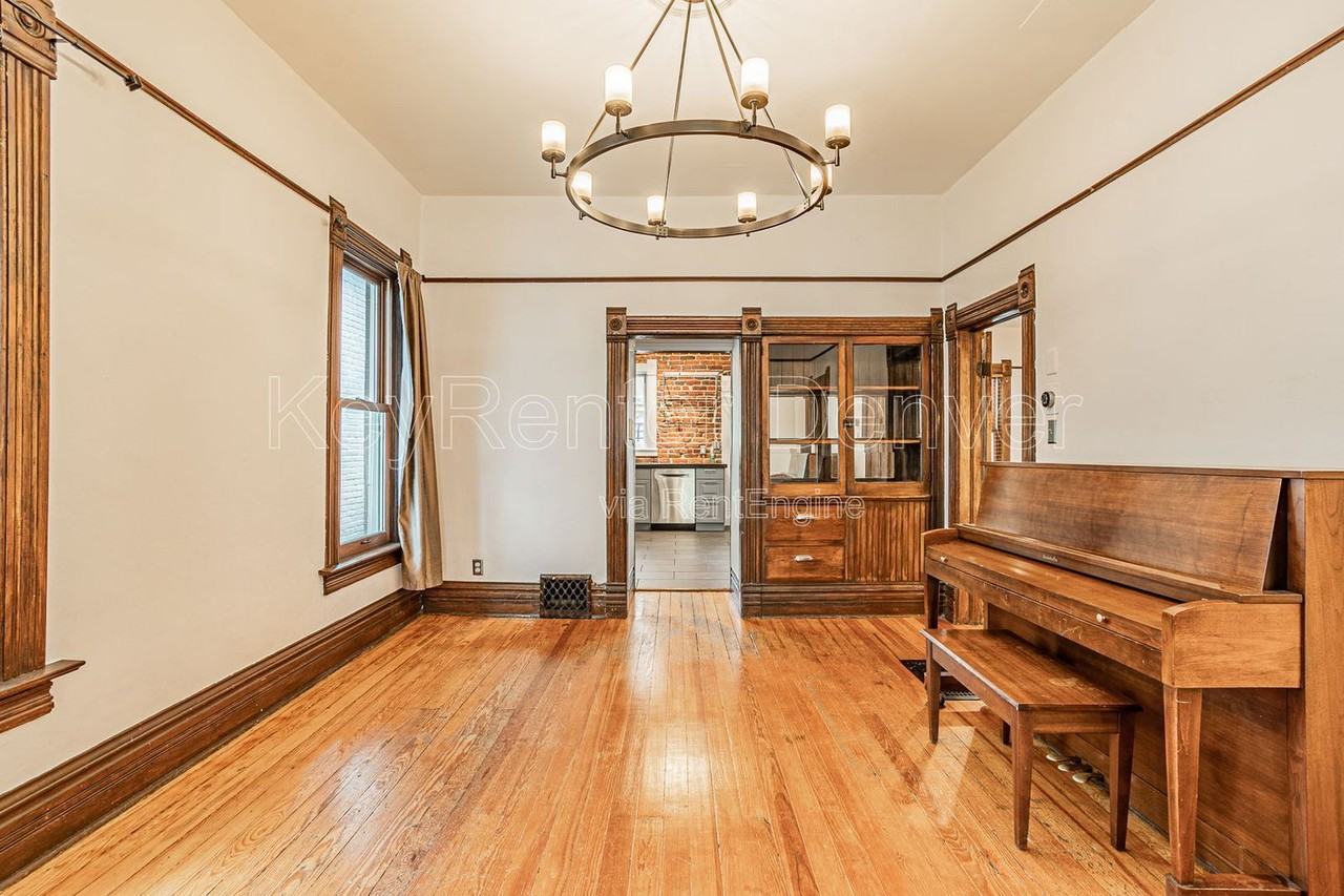 2141 Irving St - Photo 7 of 36