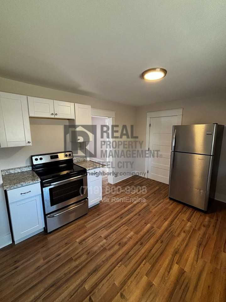 1938 E 6th St - Photo 6 of 16
