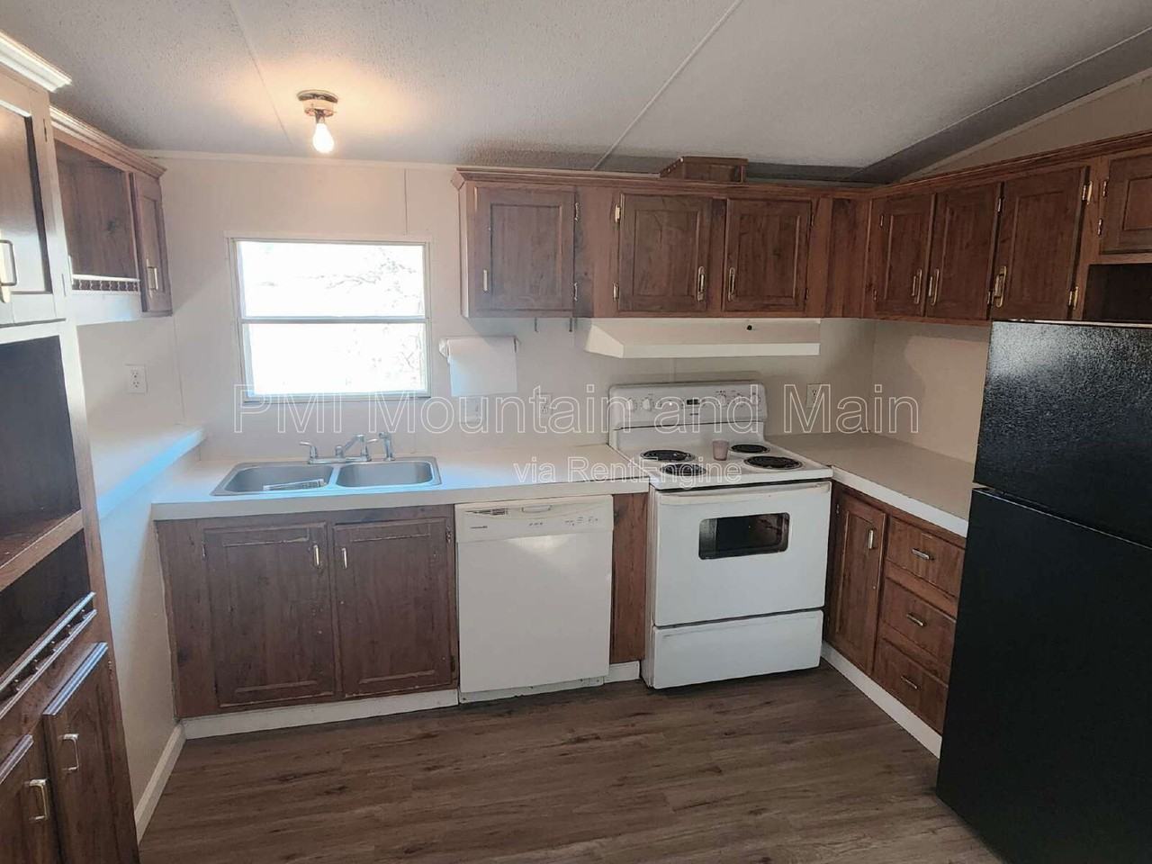 16 Sarah Hl - Photo 7 of 25