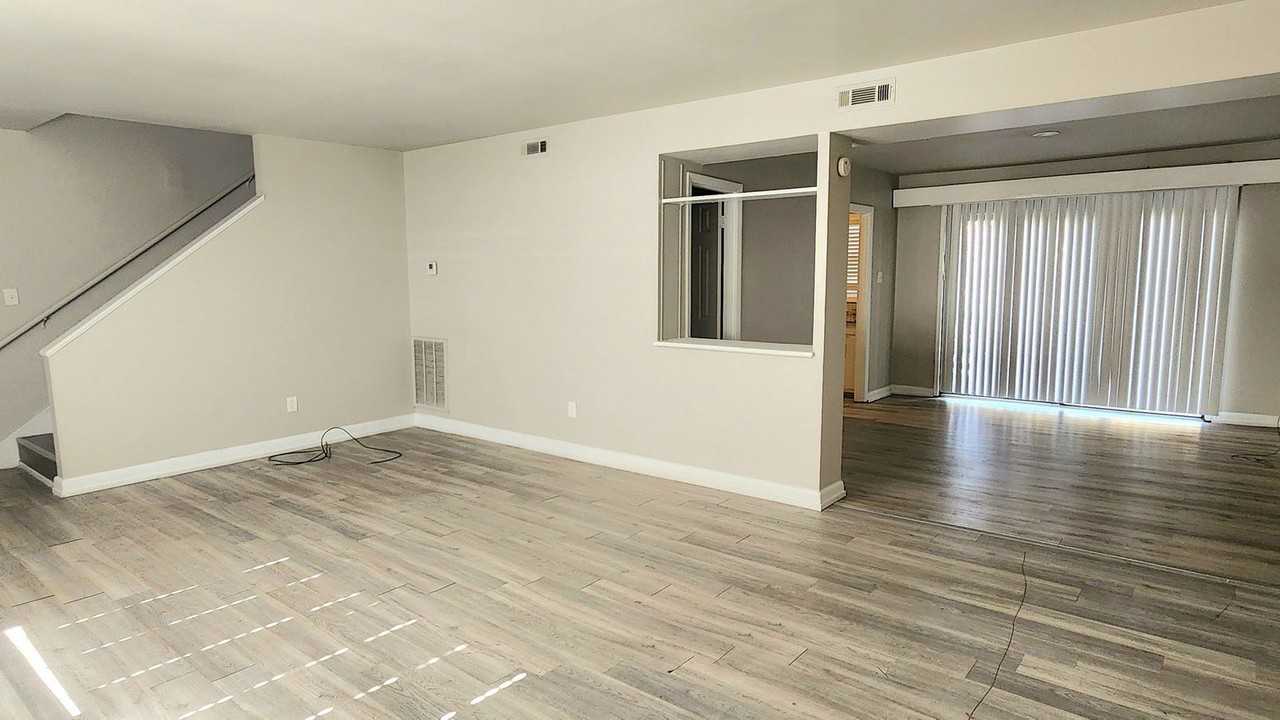 253 Ridgewood Ave - Photo 2 of 10