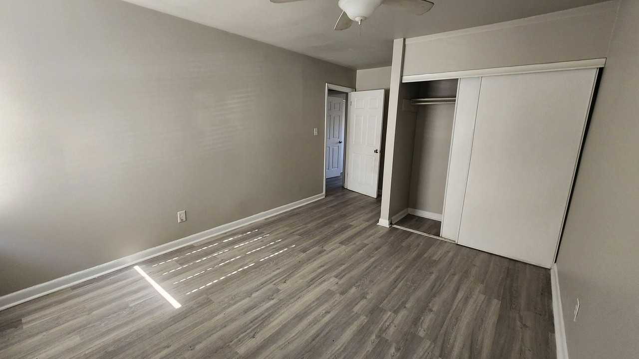 253 Ridgewood Ave - Photo 6 of 10