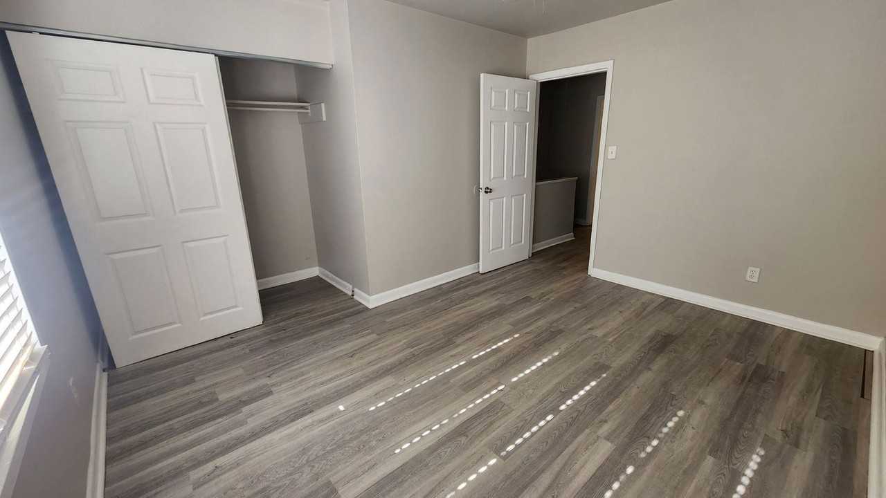 253 Ridgewood Ave - Photo 7 of 10