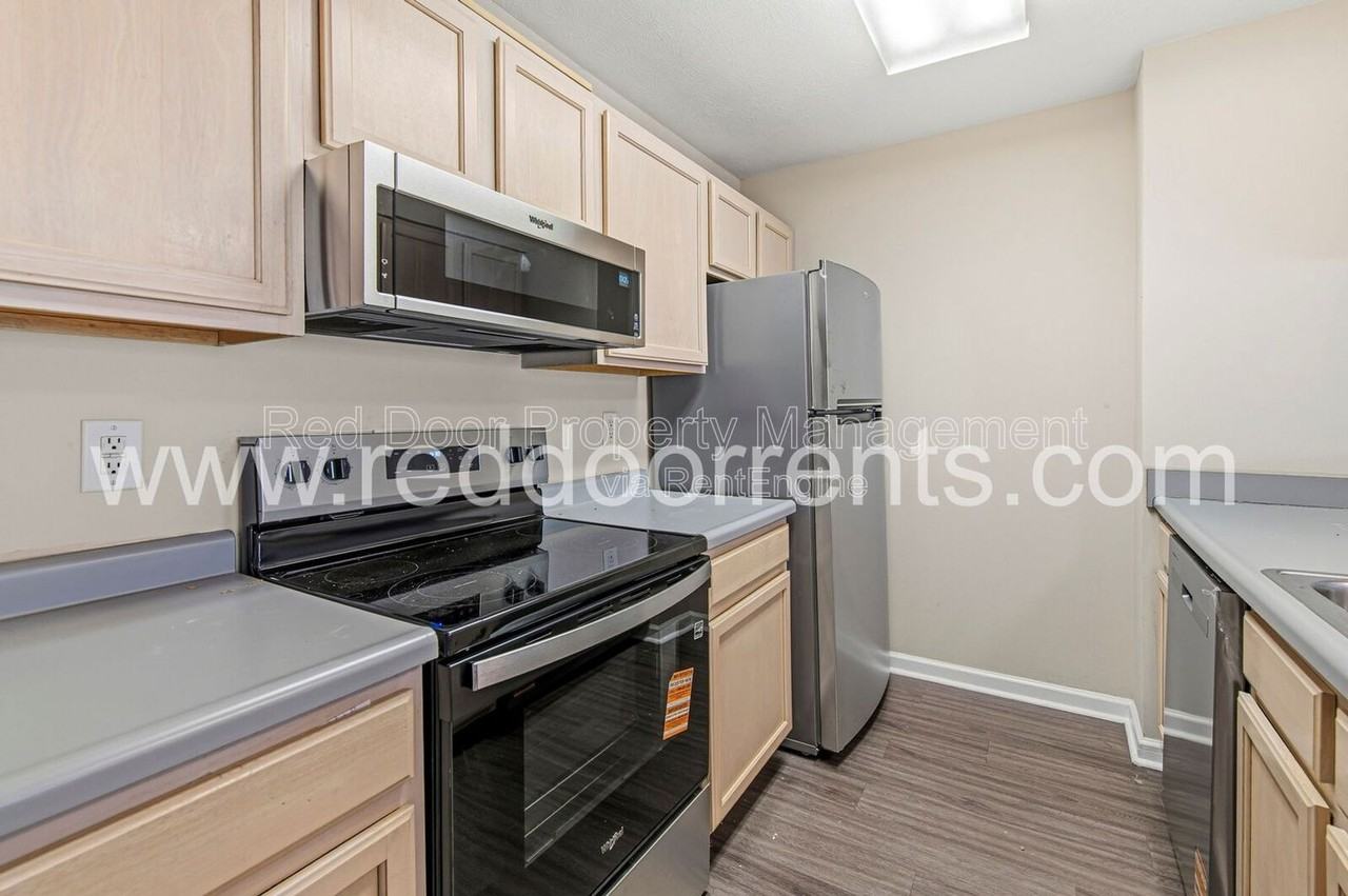 8436 Hague Rd #16 - Photo 6 of 23