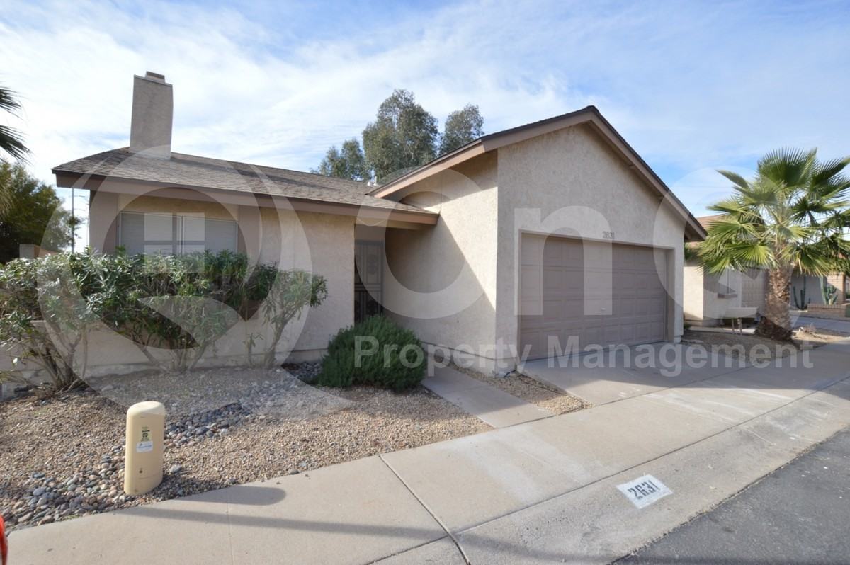 2631 W Hearn Rd - Photo 2 of 19