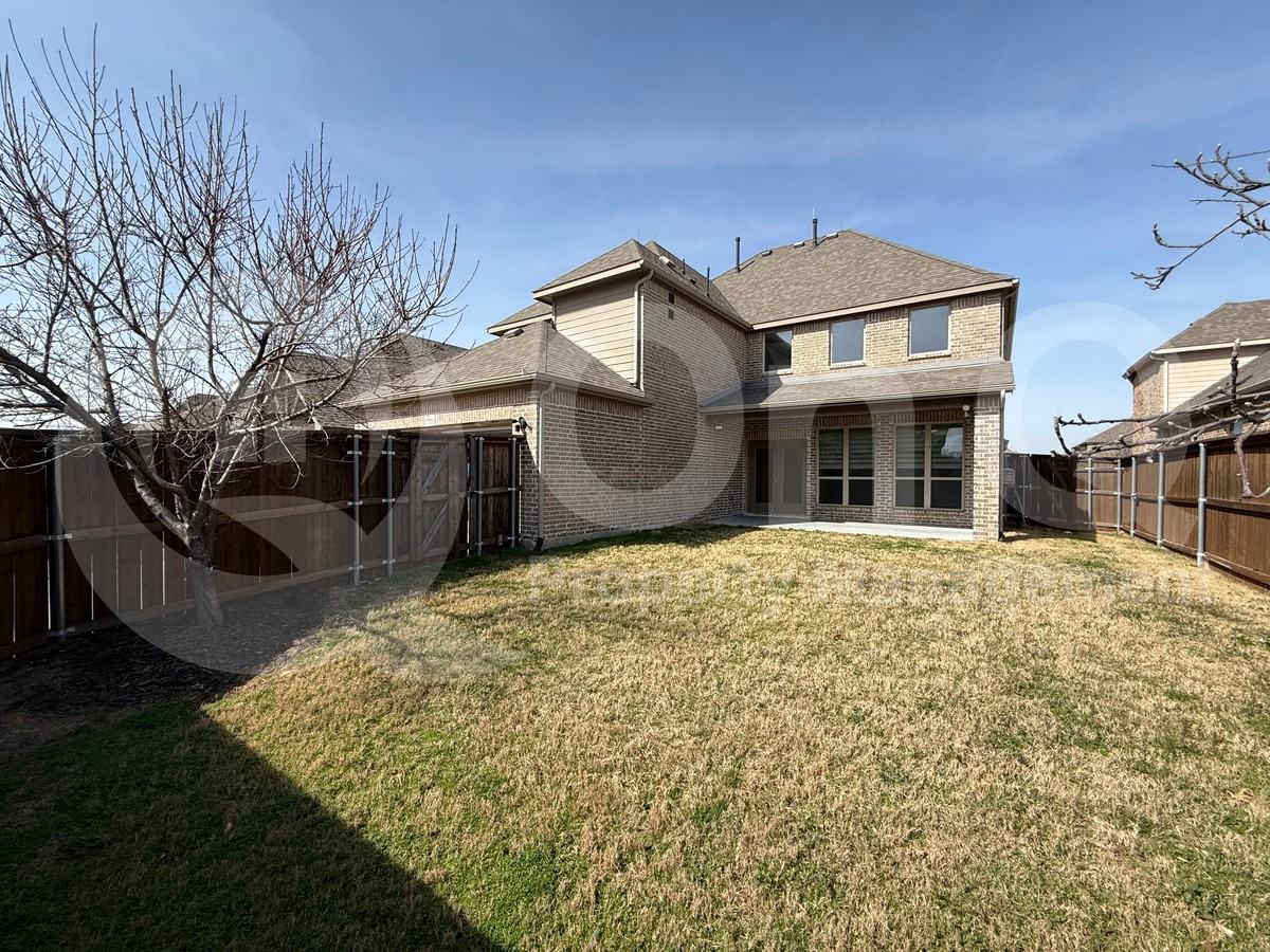 12559 Ravine Creek Rd - Photo 4 of 33