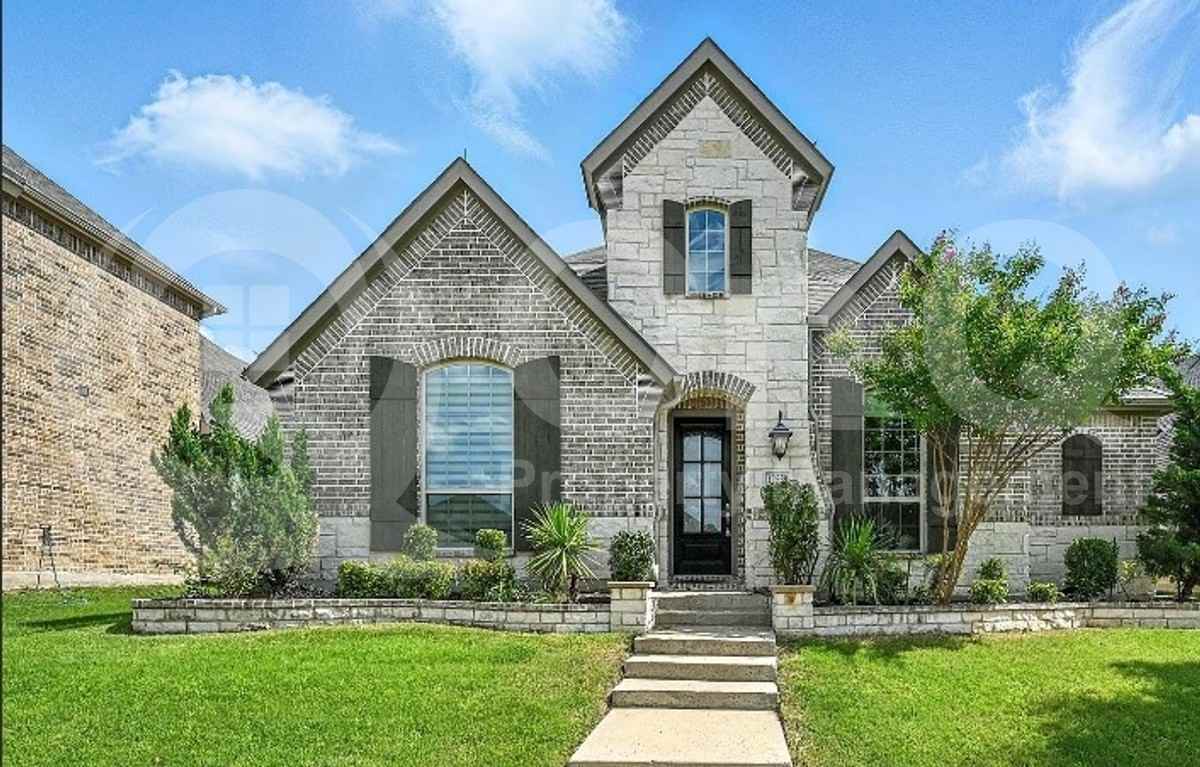 12559 Ravine Creek Rd - Photo 5 of 33