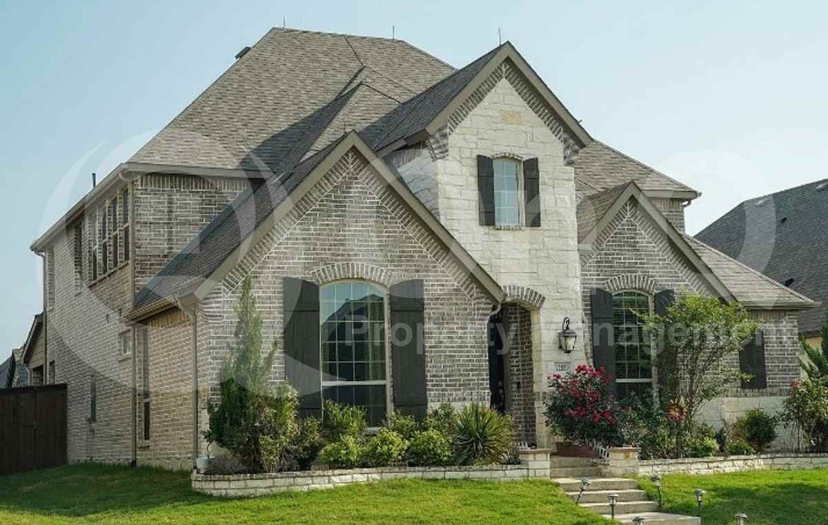 12559 Ravine Creek Rd - Photo 6 of 33