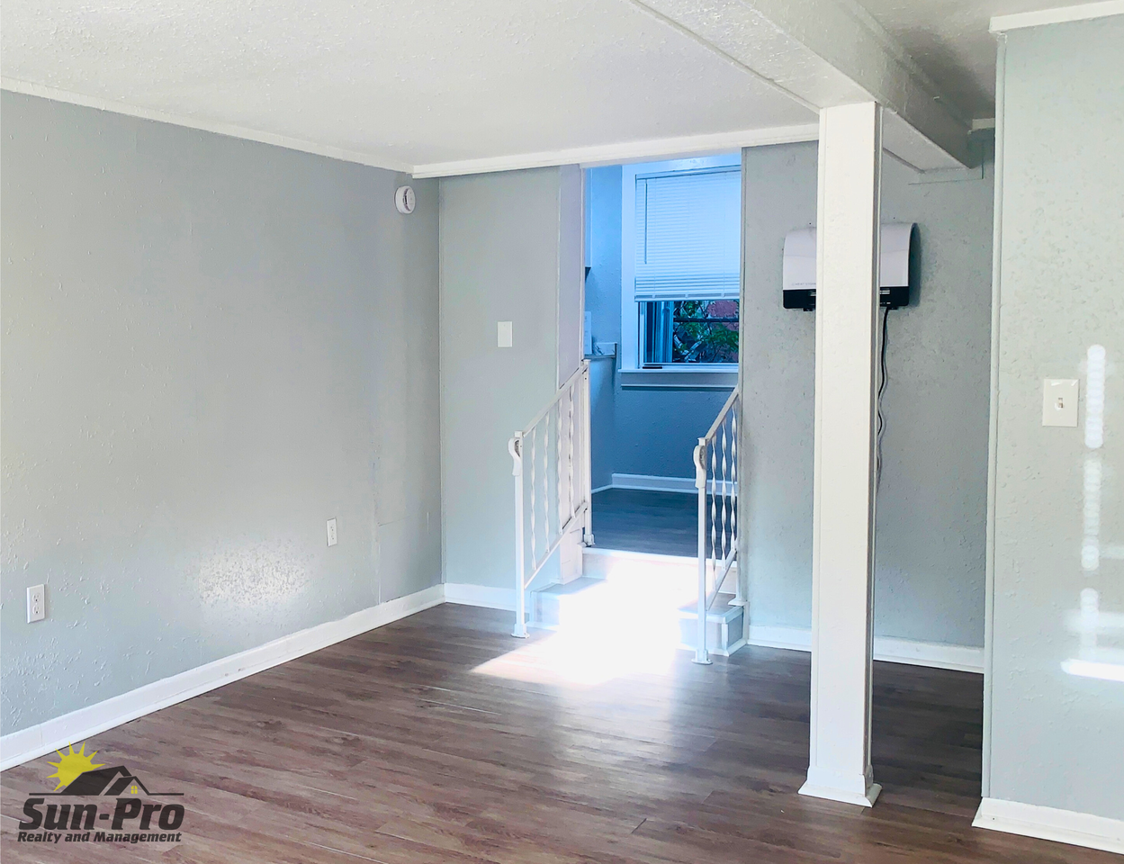 218 N Oleander Ave #2 - Photo 2 of 10