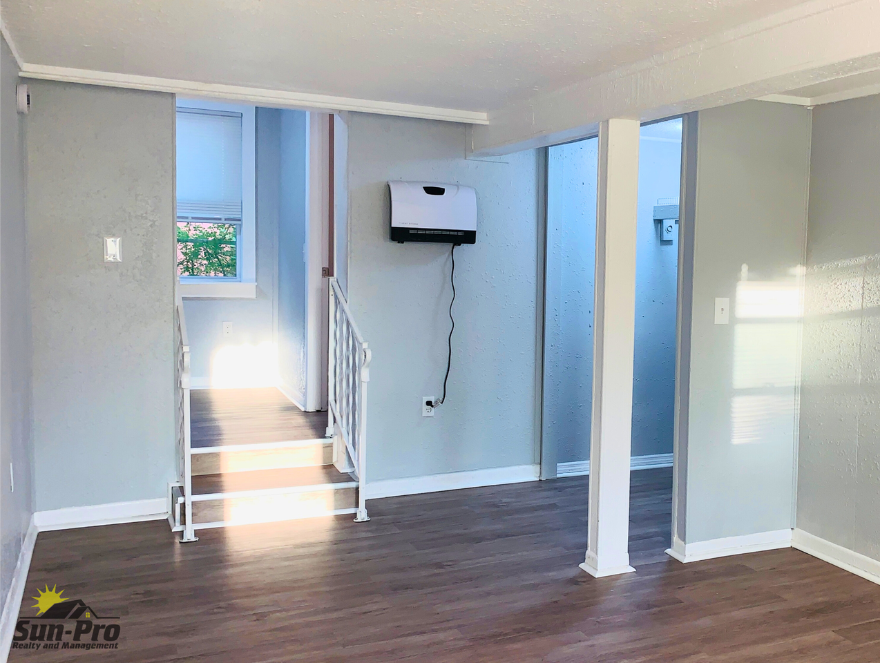 218 N Oleander Ave #2 - Photo 3 of 10