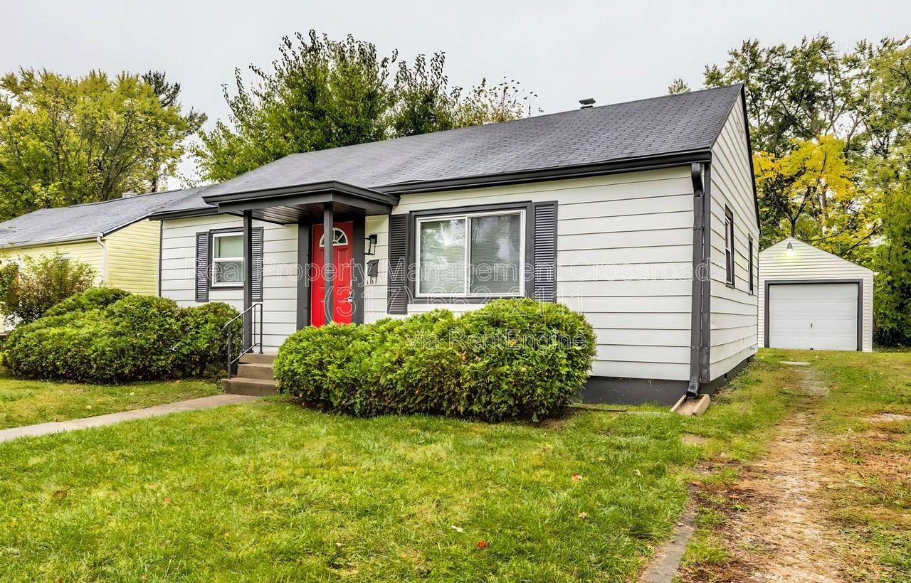 3332 Wallace Ave - Photo 4 of 33