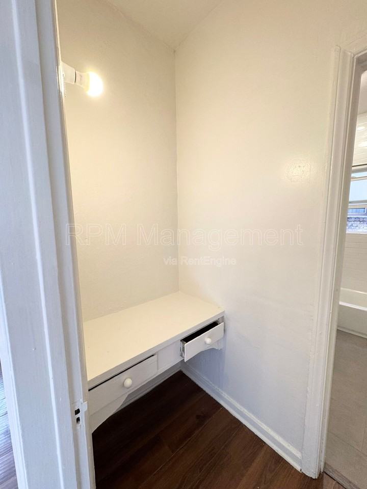 1101 S Norton Ave #208 - Photo 7 of 10