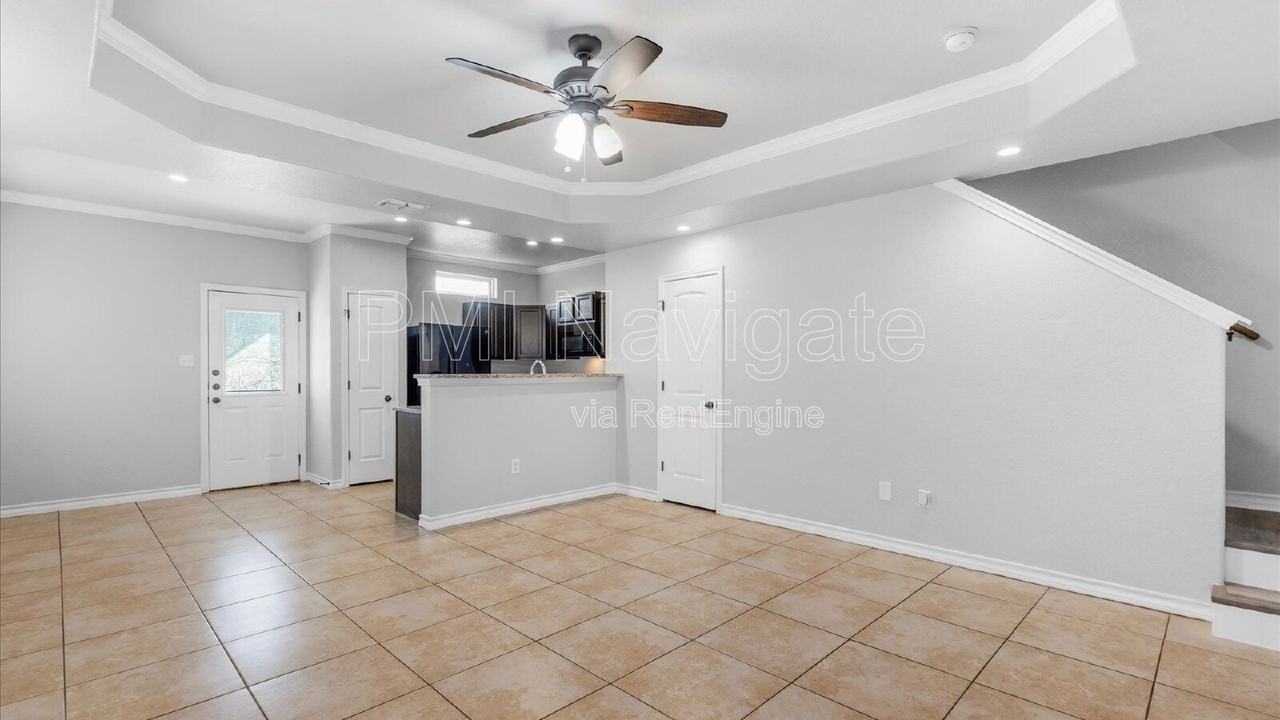 6962 Lakeview Dr #101 - Photo 4 of 16