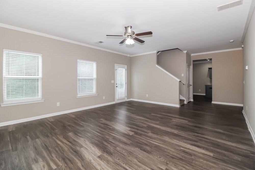 500 Fieldcrest Dr - Photo 4 of 17