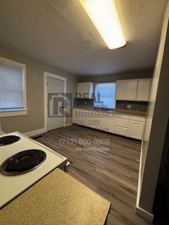 1728 Carteret Ave - Photo 5 of 12