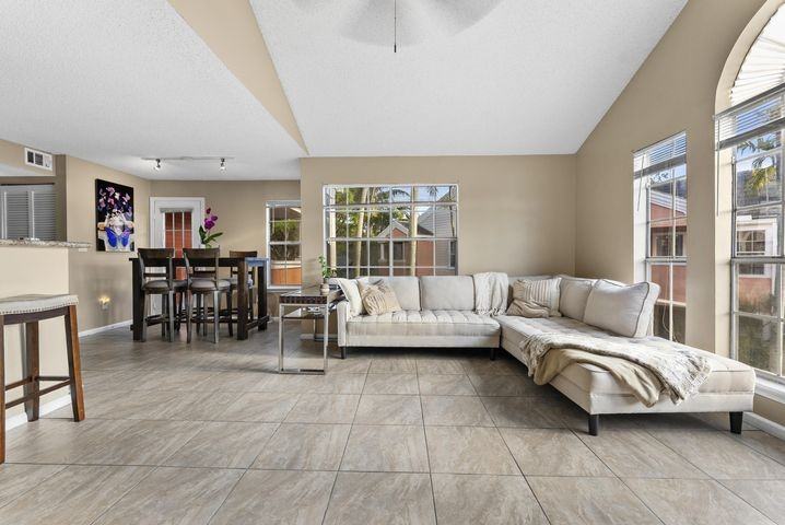 1365 Crystal Way #H - Photo 6 of 9