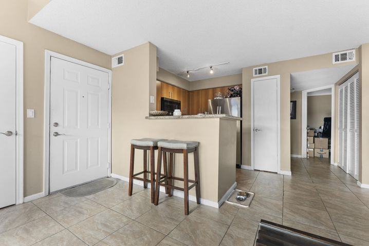 1365 Crystal Way #H - Photo 5 of 9