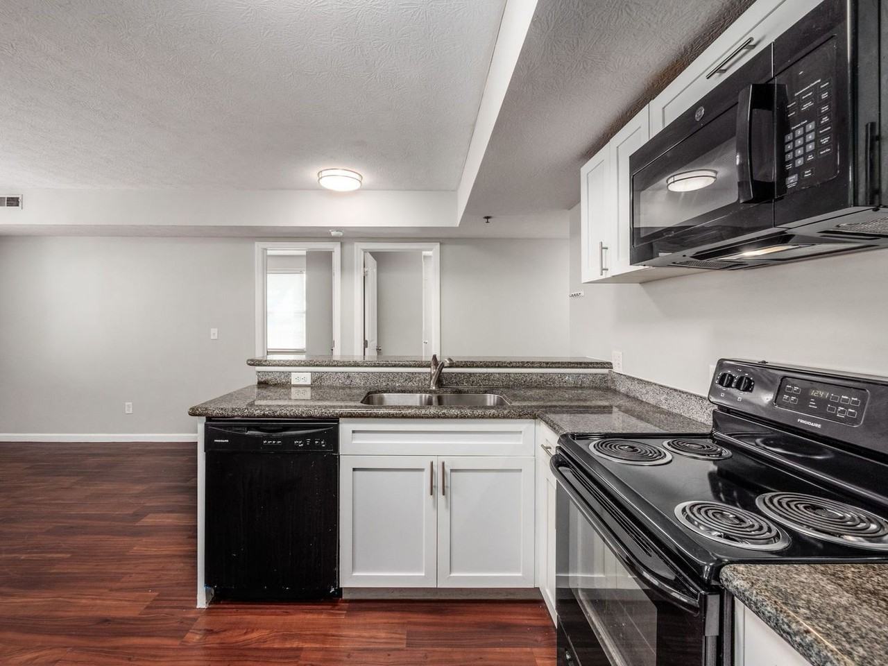 262 Chittenden Ave #301 - Photo 5 of 19