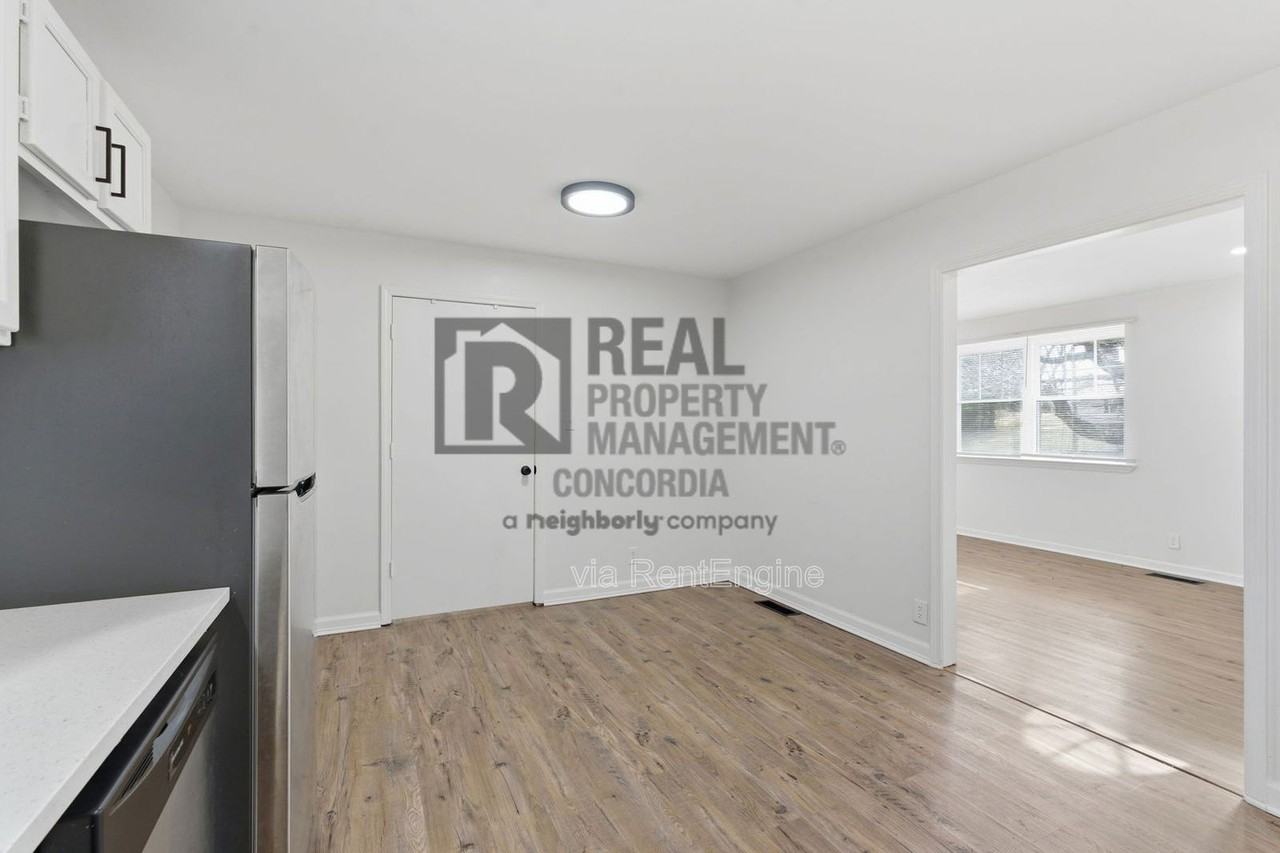 1527 Cherry Tree Dr - Photo 7 of 23