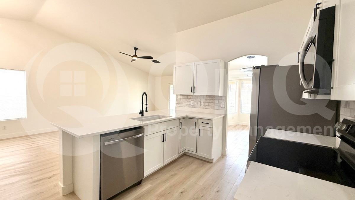 510 W Amoroso Dr - Photo 5 of 27