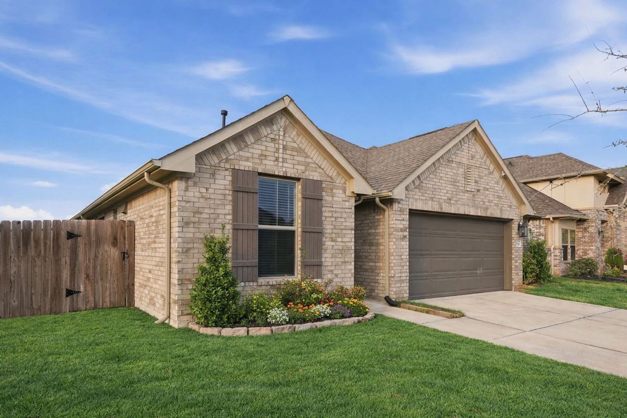 1322 Wild Mustang Trl - Photo 2 of 25