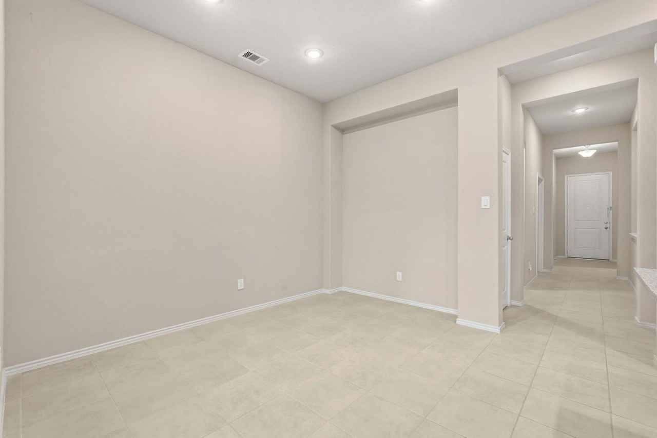 1322 Wild Mustang Trl - Photo 5 of 25