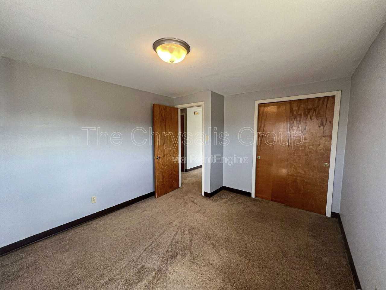 1443 Catherine St #5 - Photo 5 of 23