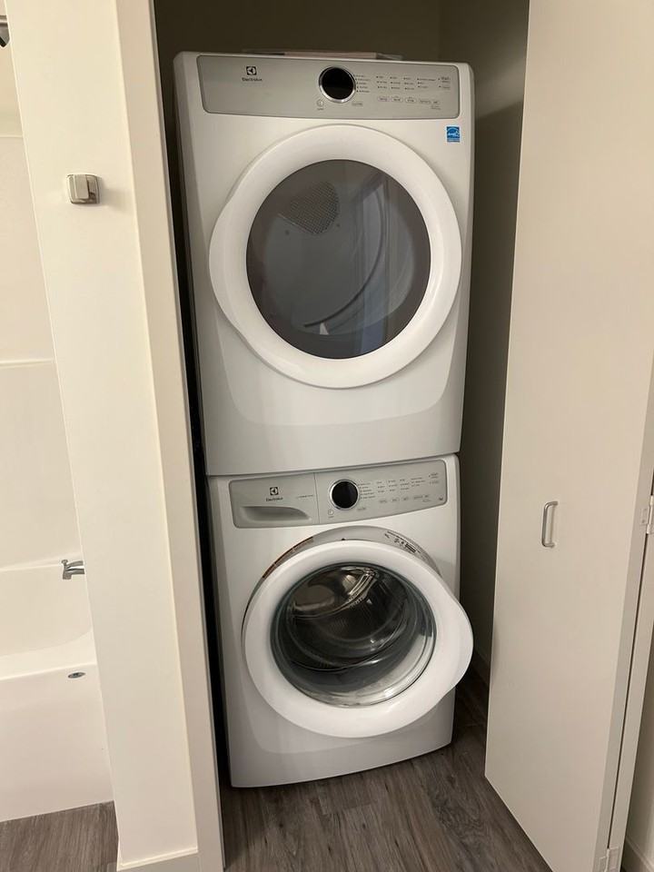 101 Main St S - Photo 3 of 5