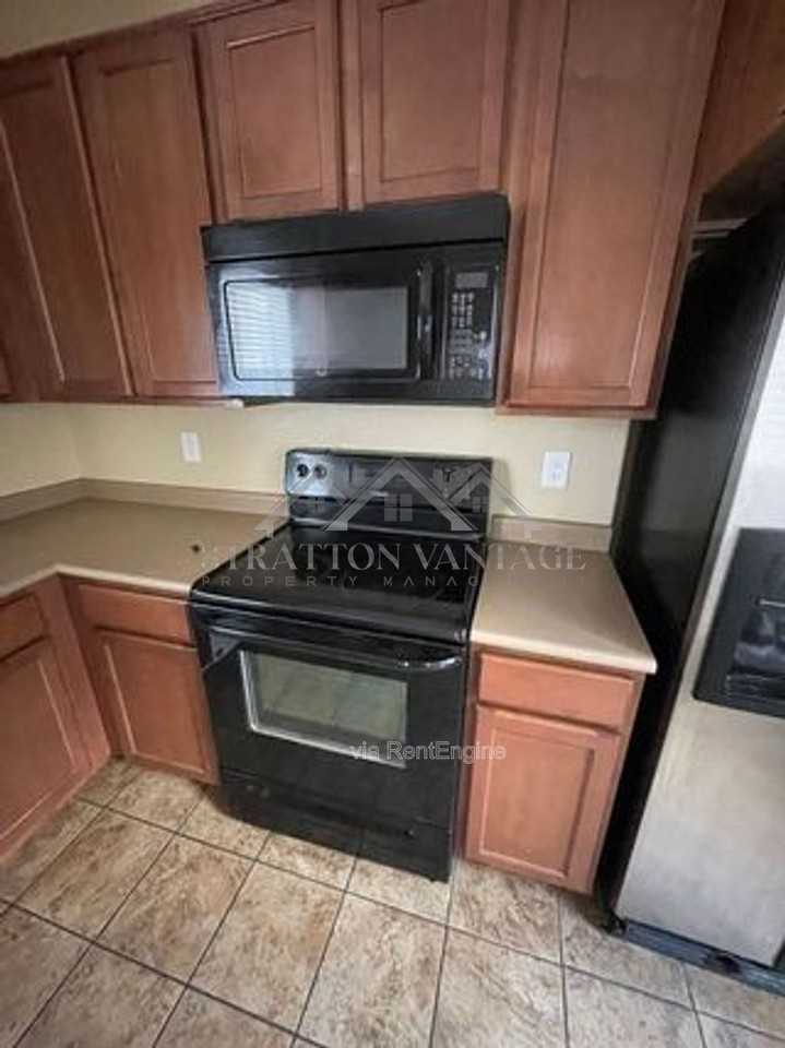 4685 E Laurel Ave - Photo 6 of 23