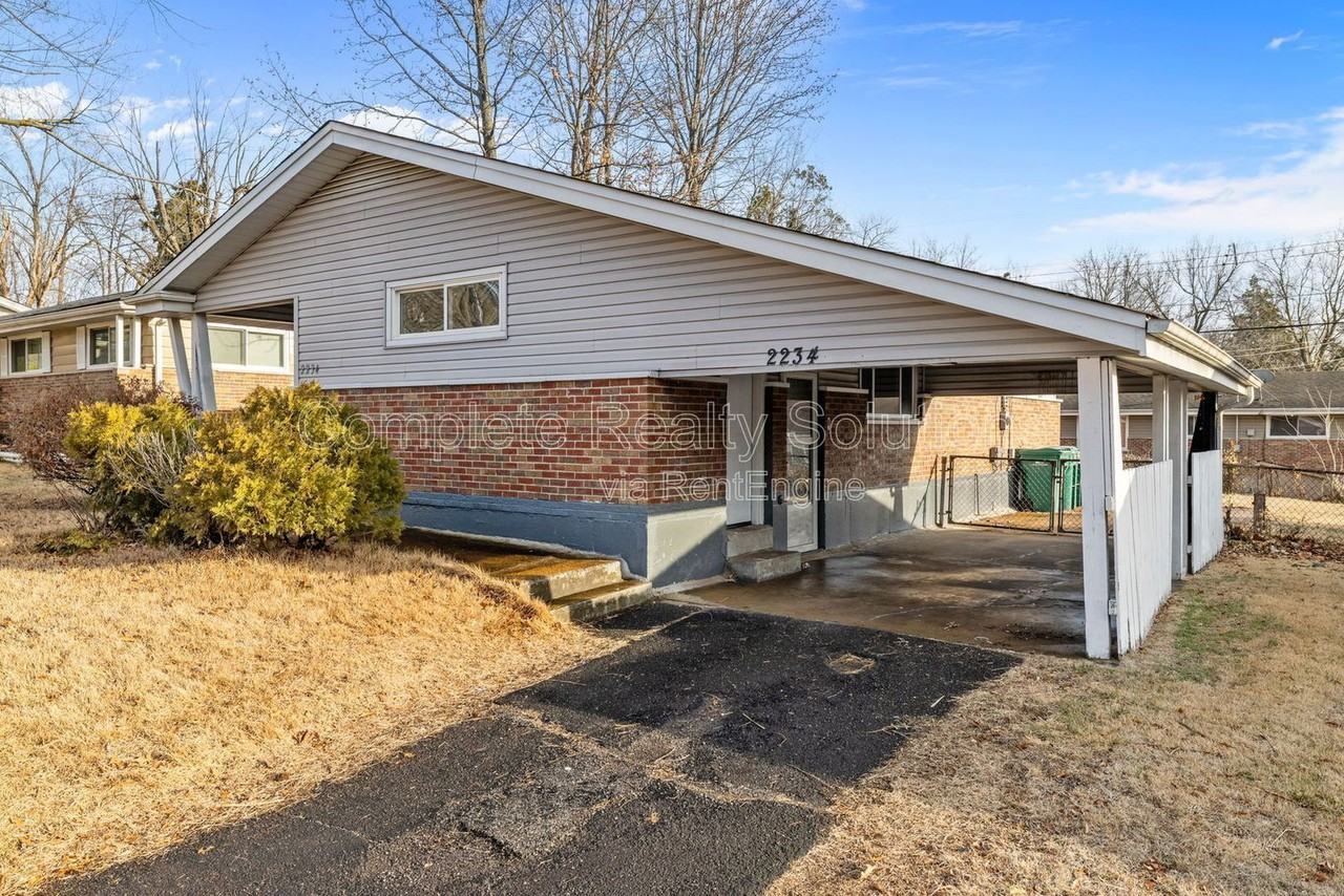 2234 Berwyn Dr - Photo 5 of 34