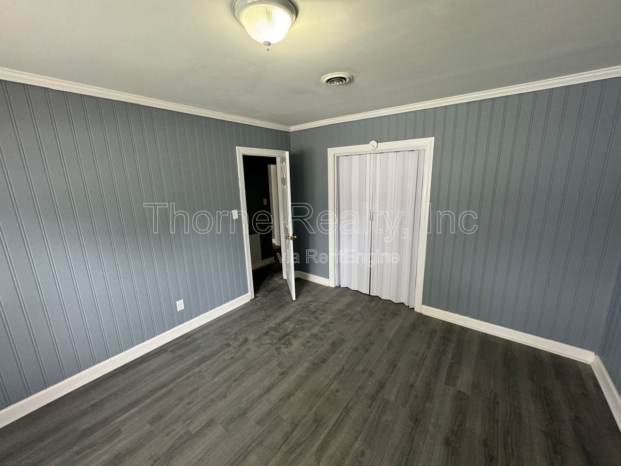 307 E Battle Ave - Photo 2 of 21