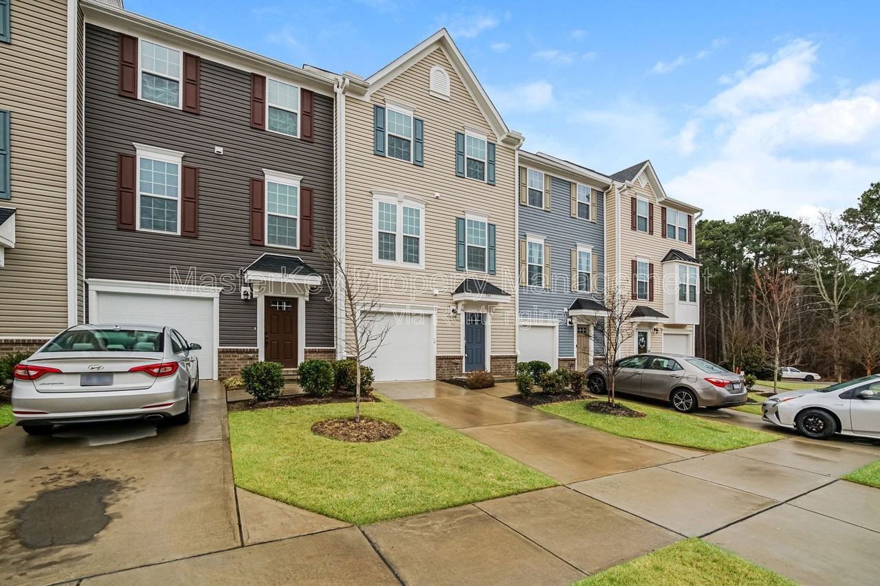 945 Arnold Place Dr - Photo 2 of 29