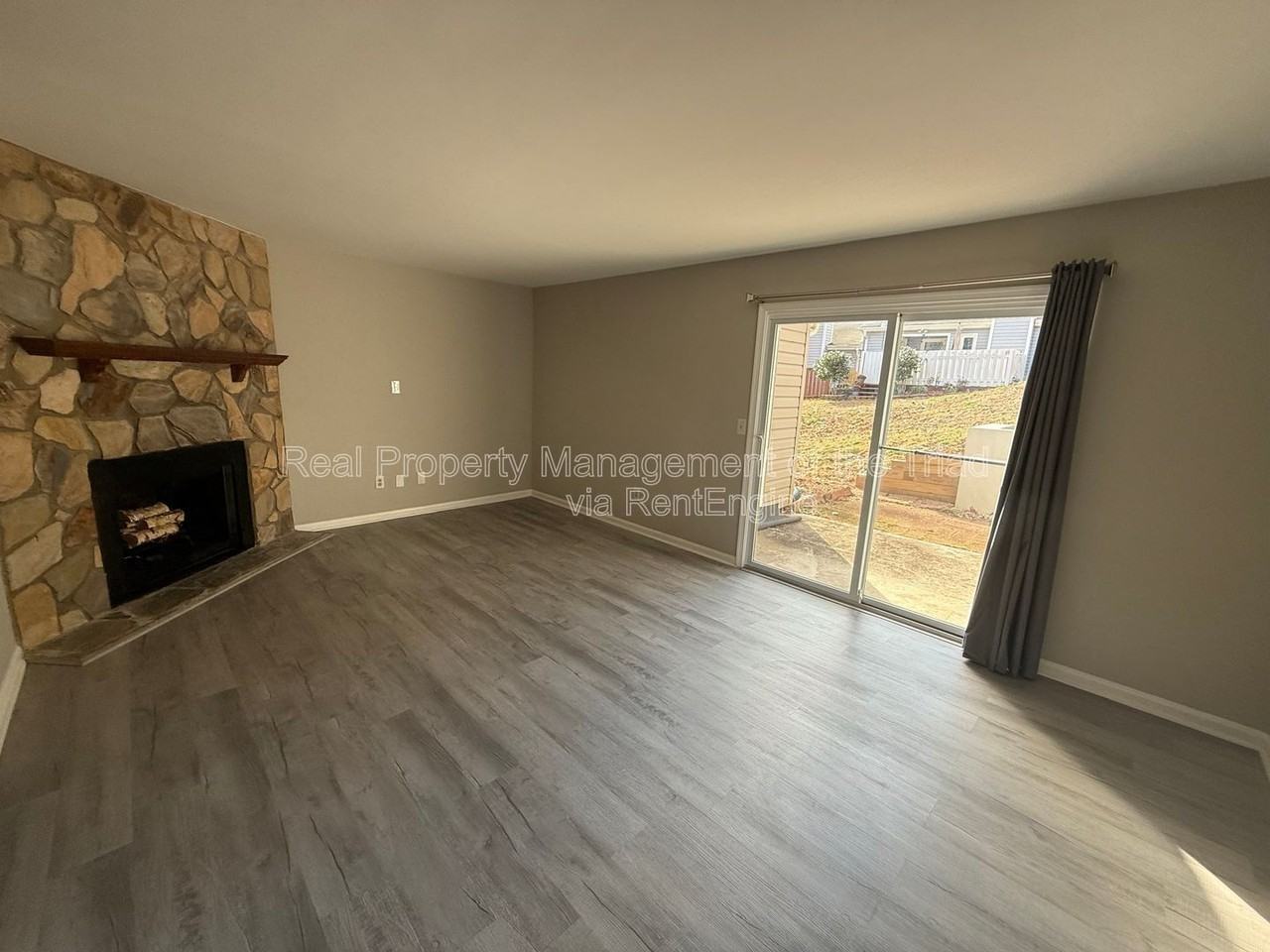 2425 Tantelon Pl - Photo 7 of 22