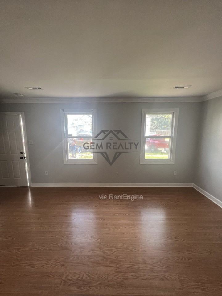 5253 Daffodil Dr - Photo 6 of 31