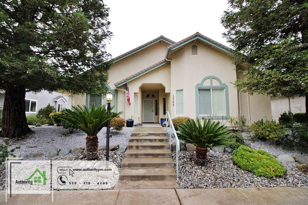 1720 Capistrano Walk