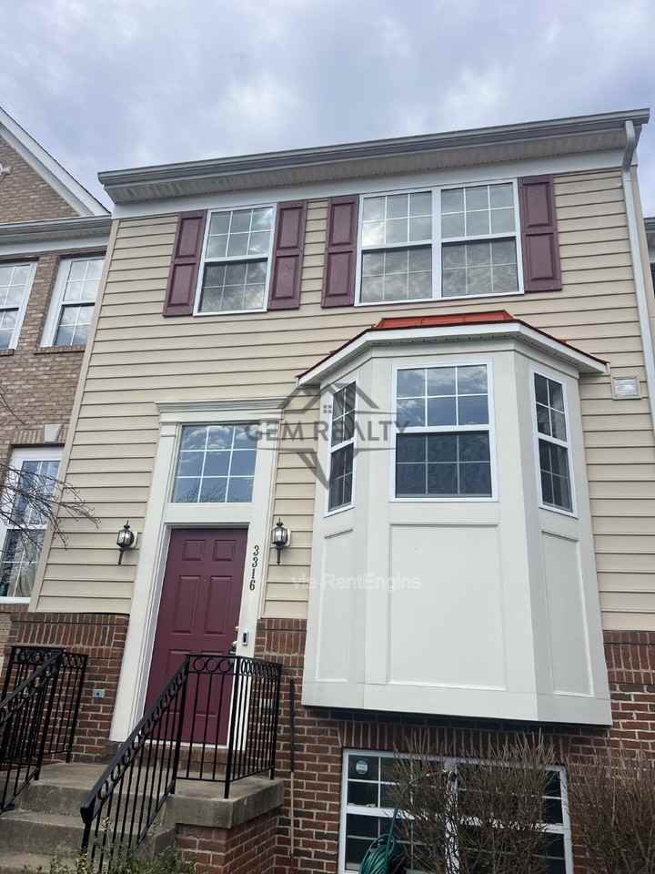 3316 Broker Ln - Photo 2 of 50