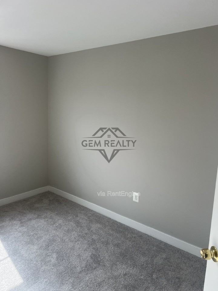 3316 Broker Ln - Photo 5 of 50