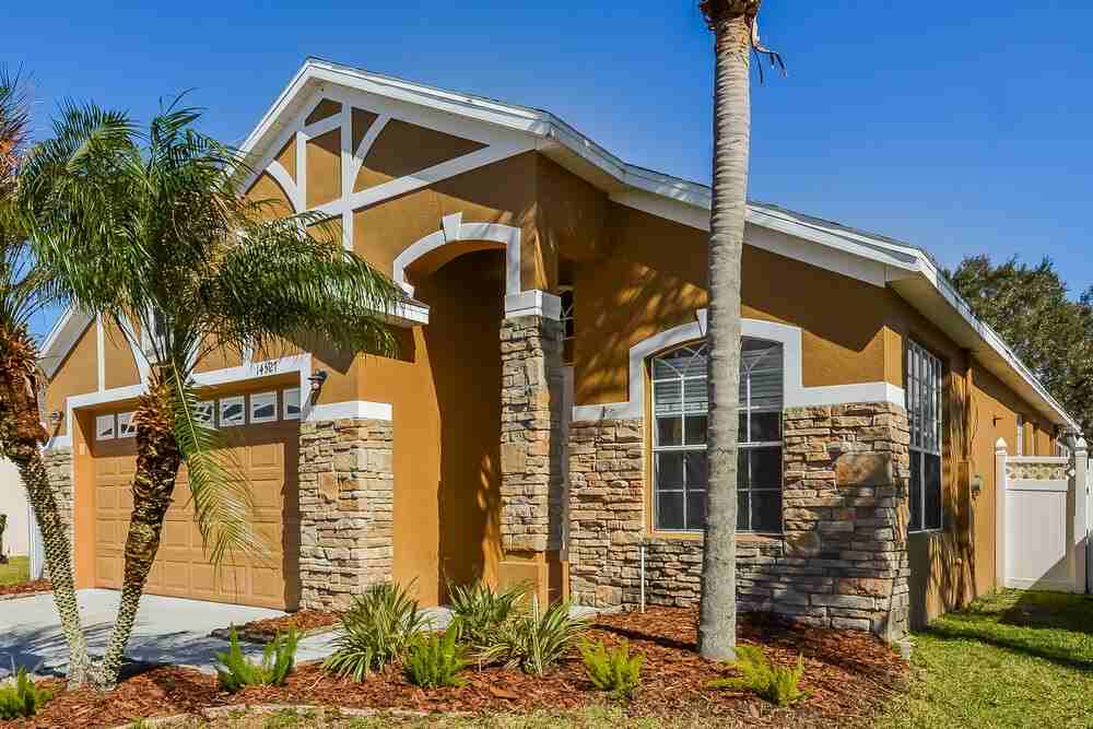 14527 Huntcliff Park Way - Photo 3 of 16