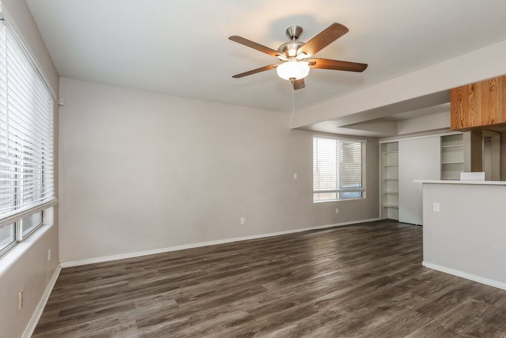 17461 N 14th St - Photo 4 of 17