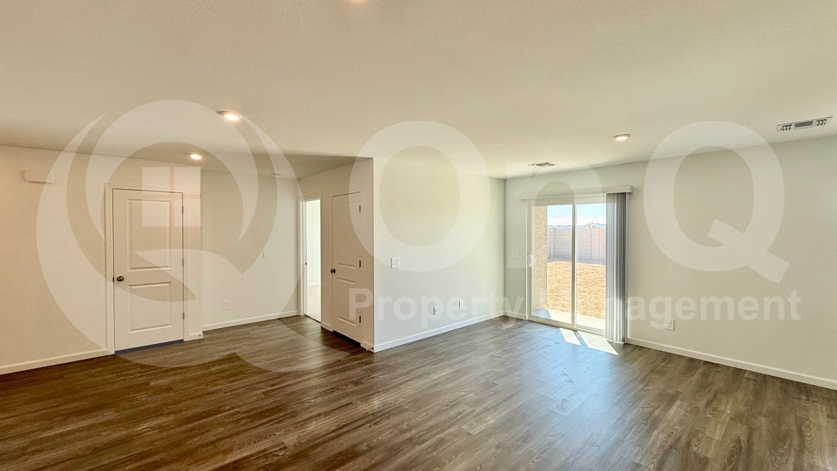 24477 W St Anne Ave - Photo 5 of 18