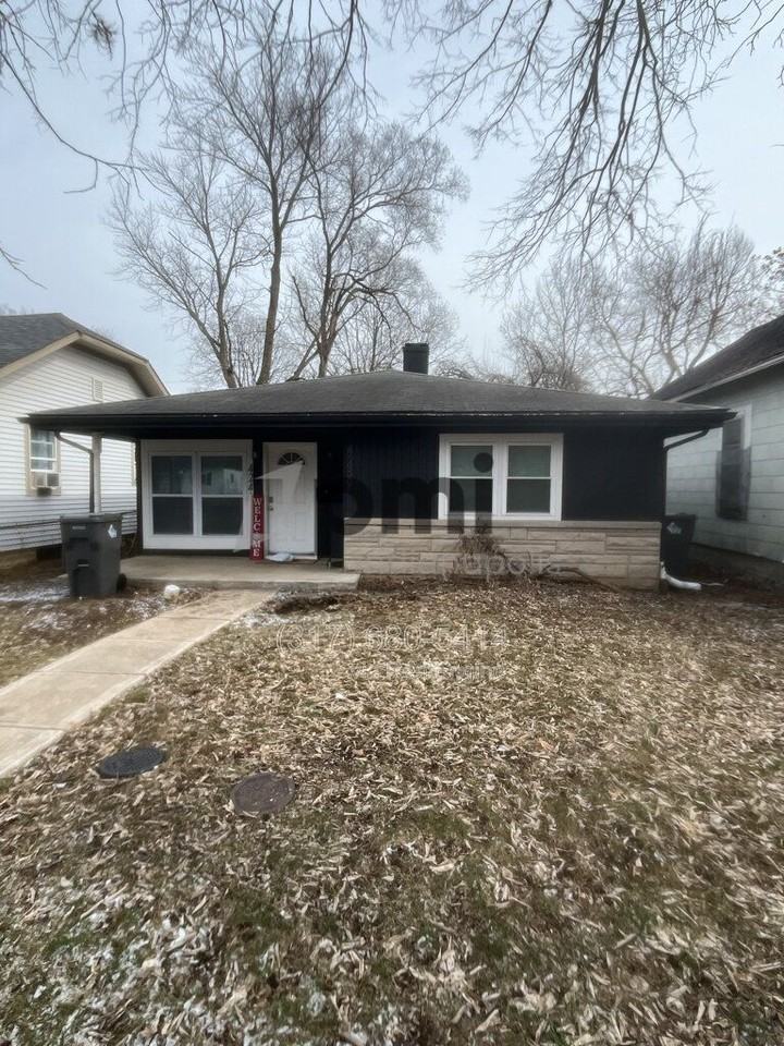 4239 Crittenden Ave - Photo 2 of 28